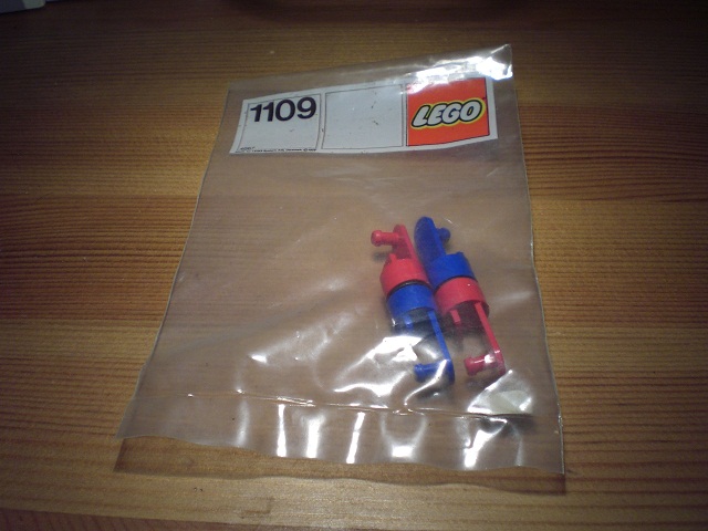 1109